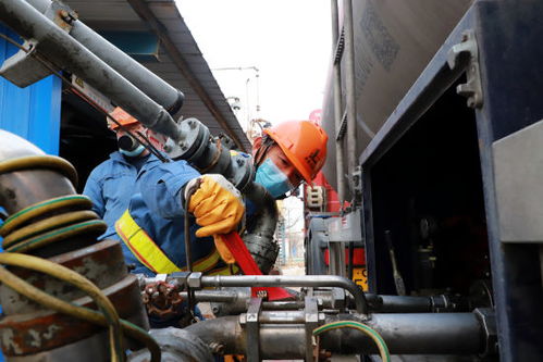 齐鲁石化3000余吨氯乙烯驰援医用手套生产，彰显气体产业关键支撑作用